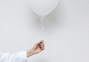 Рука с шариком